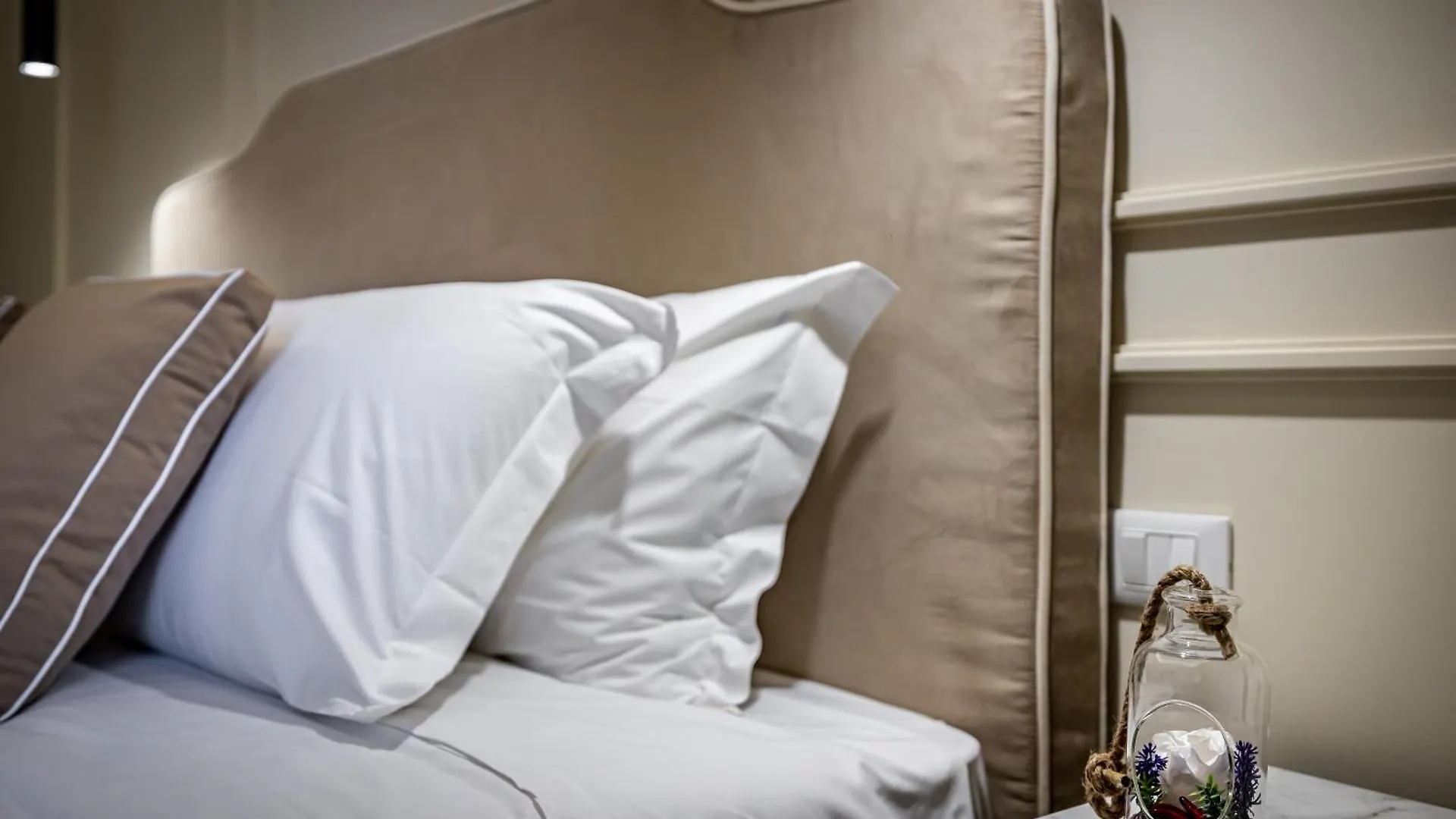 Residenza D'Epoca Pontevecchio - Luxury Retrait Apartment Florence Italy