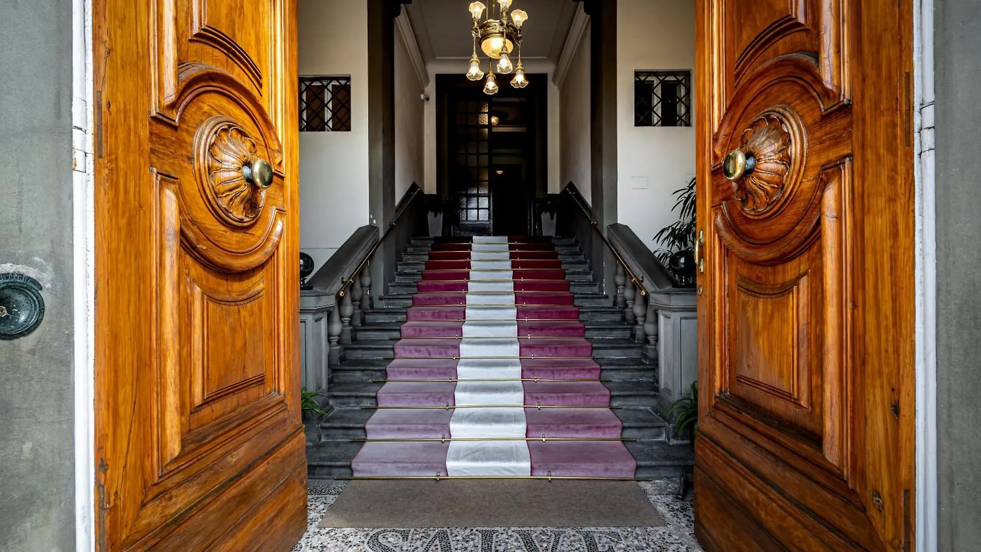 Residenza D'Epoca Pontevecchio - Luxury Retrait Apartment Florence