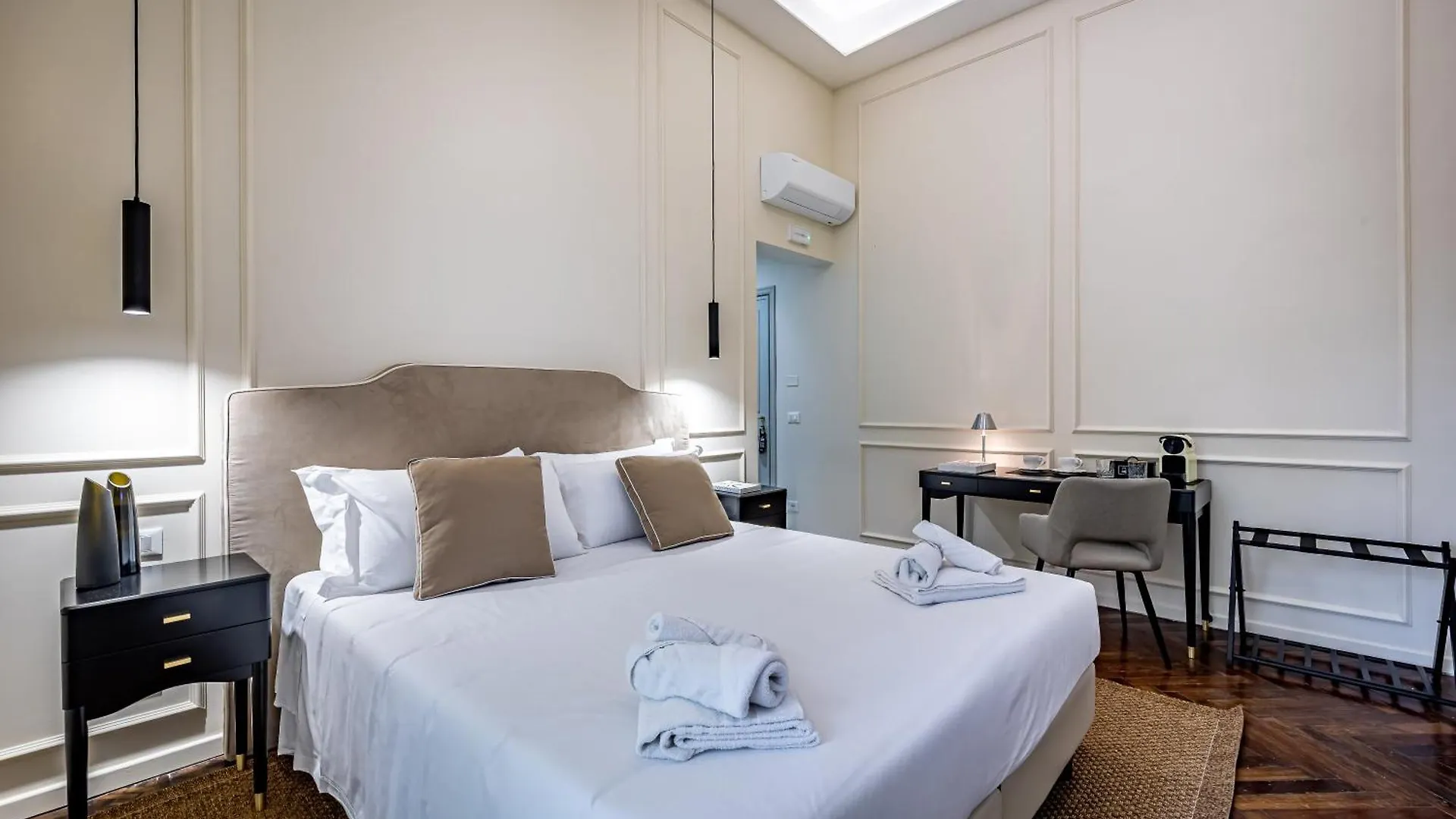 Residenza D'Epoca Pontevecchio - Luxury Retrait Apartment Florence Italy